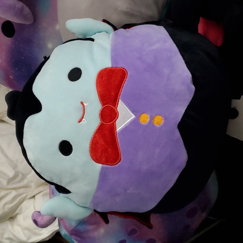 12" Vince Vampire Squishmallow